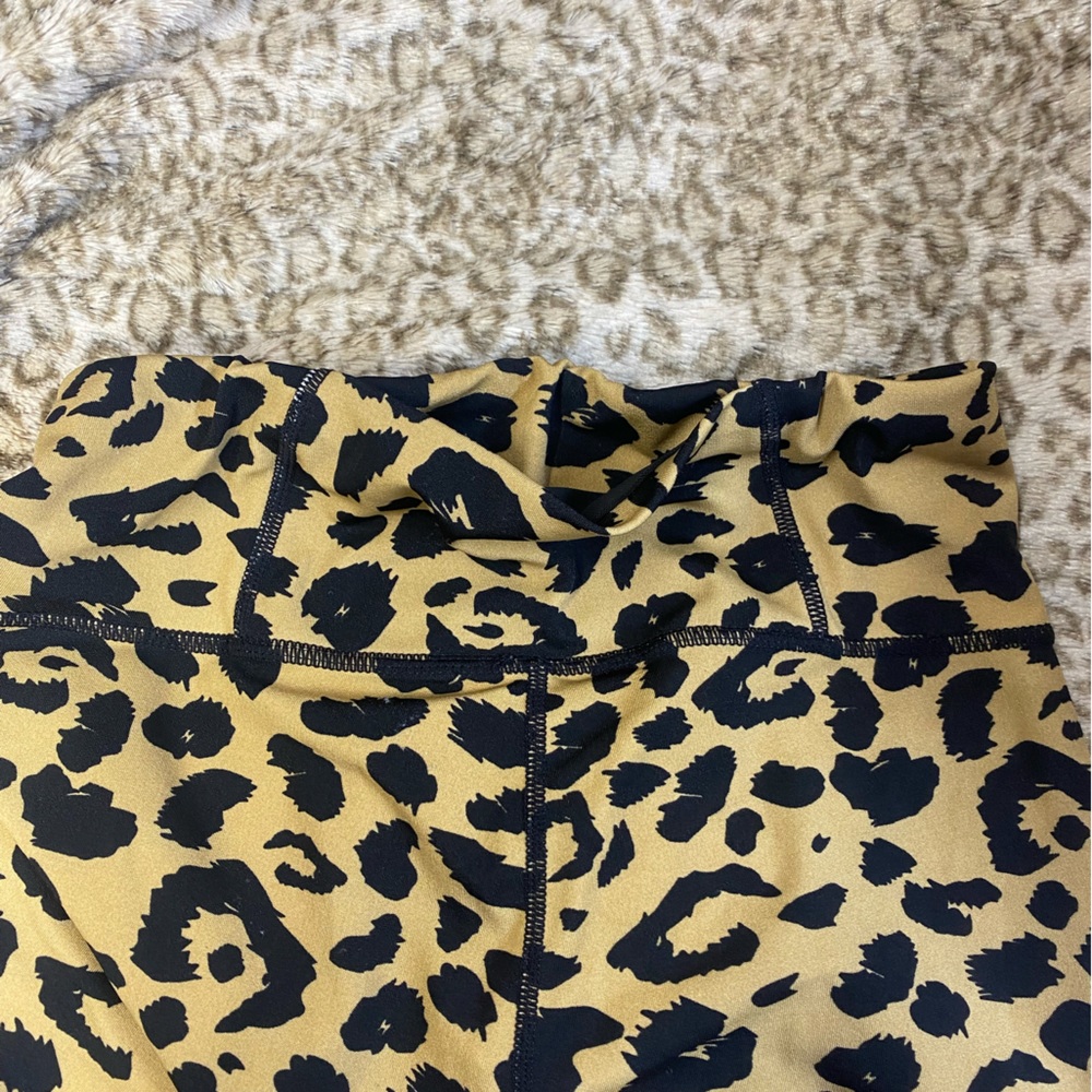 Leopard Print leggings - Picture 2 of 3